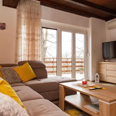 בית נופש Vanda Zlobin